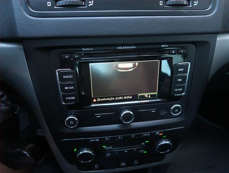 Škoda Yeti (2011) Elegance 2.0 TDI, 4X4 - fotka 22 z 23