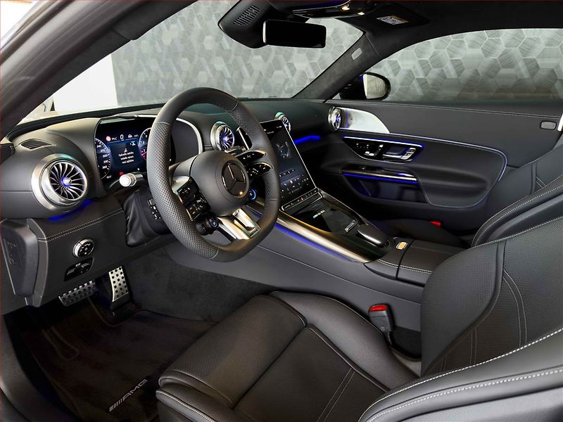 Mercedes-Benz AMG GT (2025) 63 4MATIC+ - fotka 15 z 25