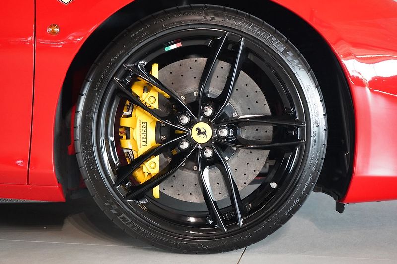 Ferrari 488 Lift/FullCarbon/Camera/Novitec - fotka 7 z 56