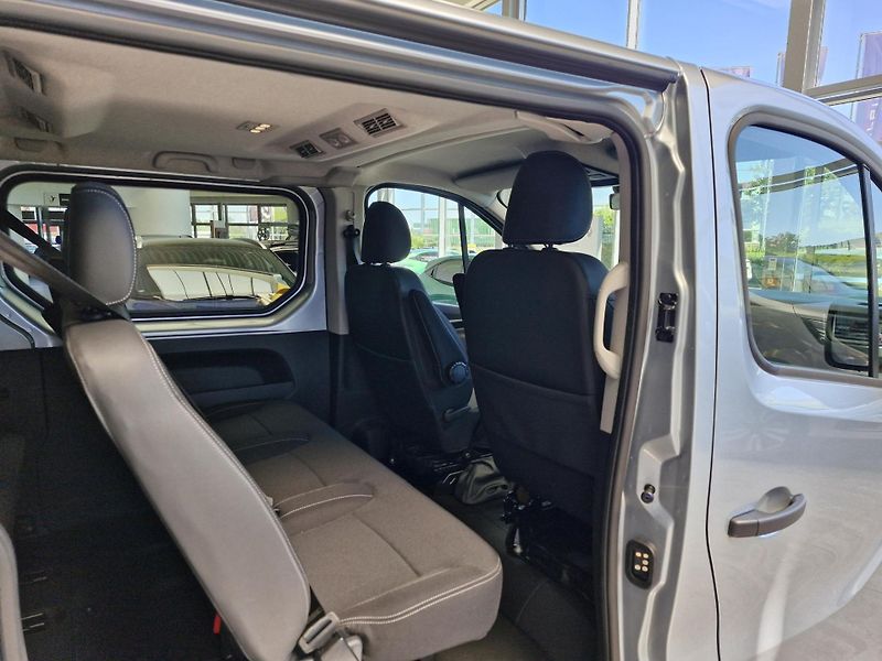 Renault Trafic (2026) L2 Equilibre 150k 8míst - fotka 8 z 19
