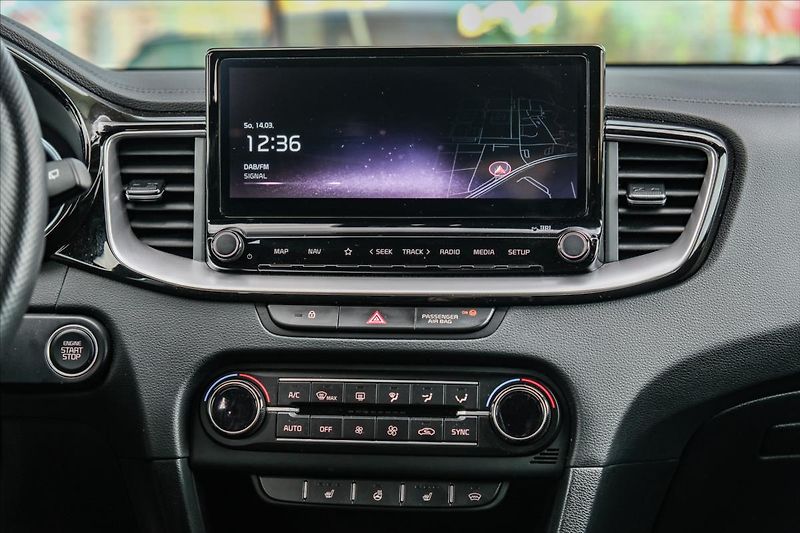 Kia ProCeed 1,5 T-GDi GPF 7DCT  GT LINE PL - fotka 15 z 25