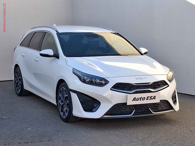 Kia Ceed (2023) 1.5 T-GDi, 2.maj,ČR, GT-line - fotografie inzerátu