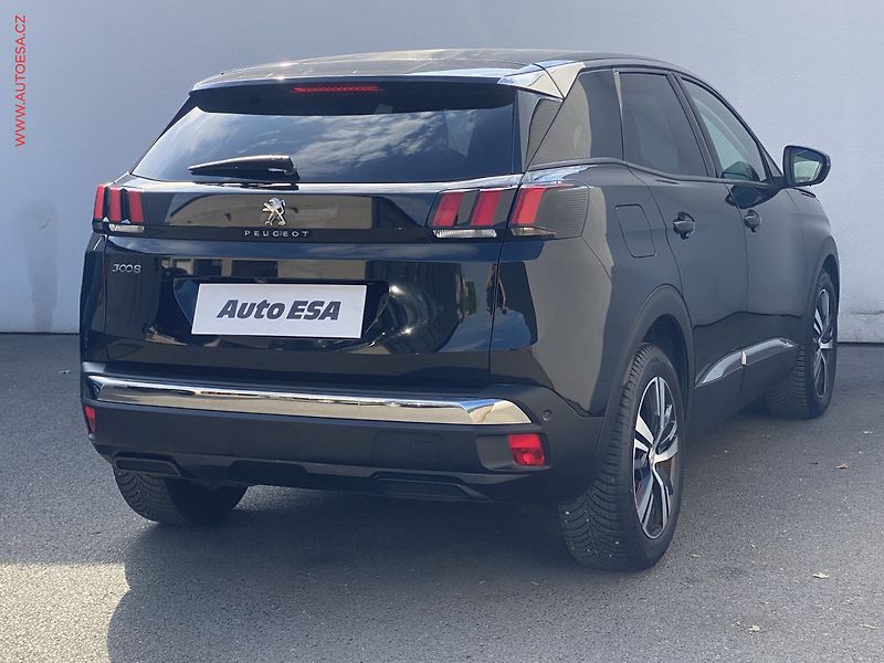 Peugeot 3008 (2018) 1.5 HDi, Allure, navi, kamera - fotka 4 z 16