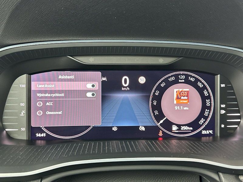 Škoda Octavia (2025) Combi 1.5TSI 110kW Top Selecti - fotka 10 z 30