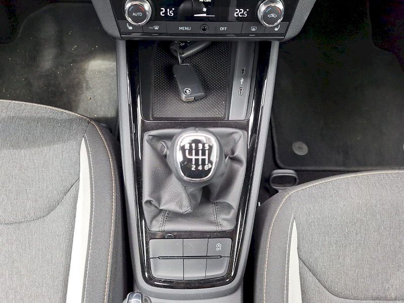 Škoda Kamiq (2023) 1.0 TSI / 81 kW / 6MP / Style - fotka 15 z 34