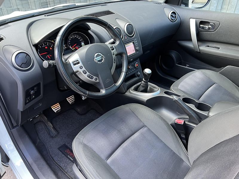 Nissan Qashqai 2.0i 104 kW PANORAMA 155.000KM - fotka 9 z 20