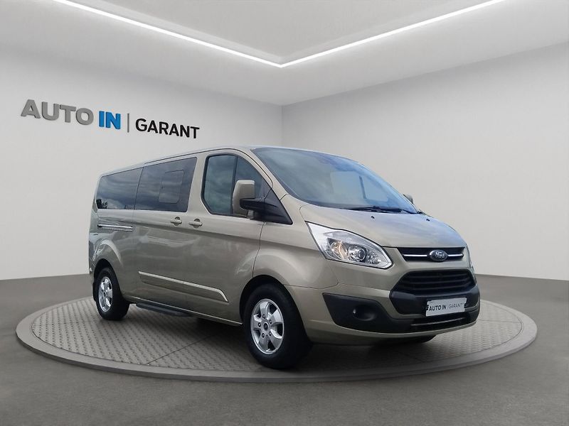 Ford Tourneo Custom (2017) Titanium L2 96kW, 1MAJ, ČR, ta - fotka 8 z 17