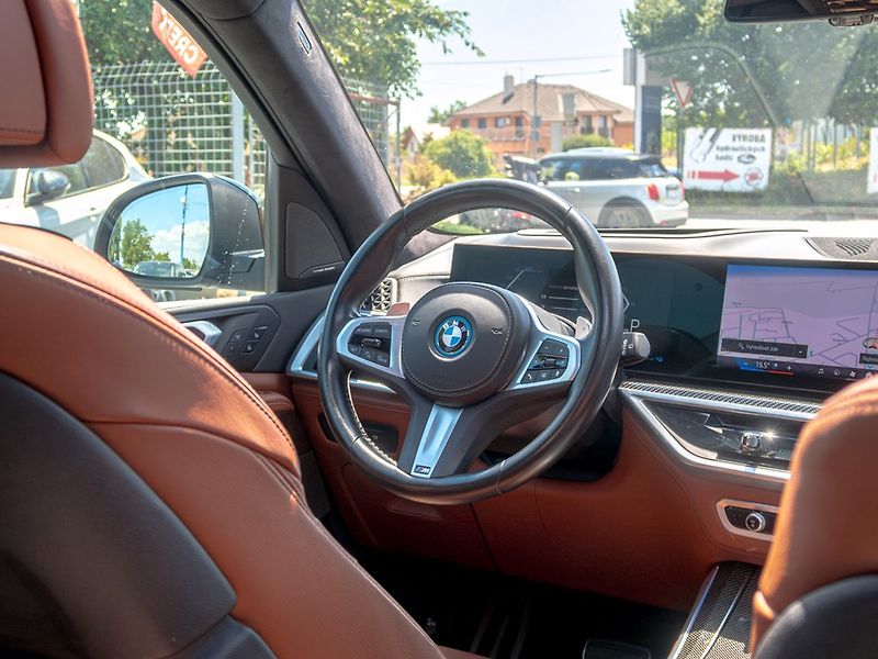 BMW X5 (2023) 3.0D 50E – NOVÉ V ČR - fotka 15 z 70