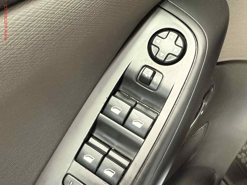 Citroën C4 Picasso (2016) 2.0 HDI 7míst, Navi, panorama - fotka 21 z 21
