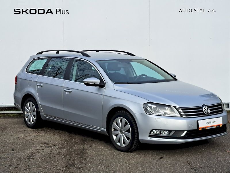 Volkswagen Passat (2012) VARIANT CL 2,0 TDI BMT 6G - fotka 9 z 23