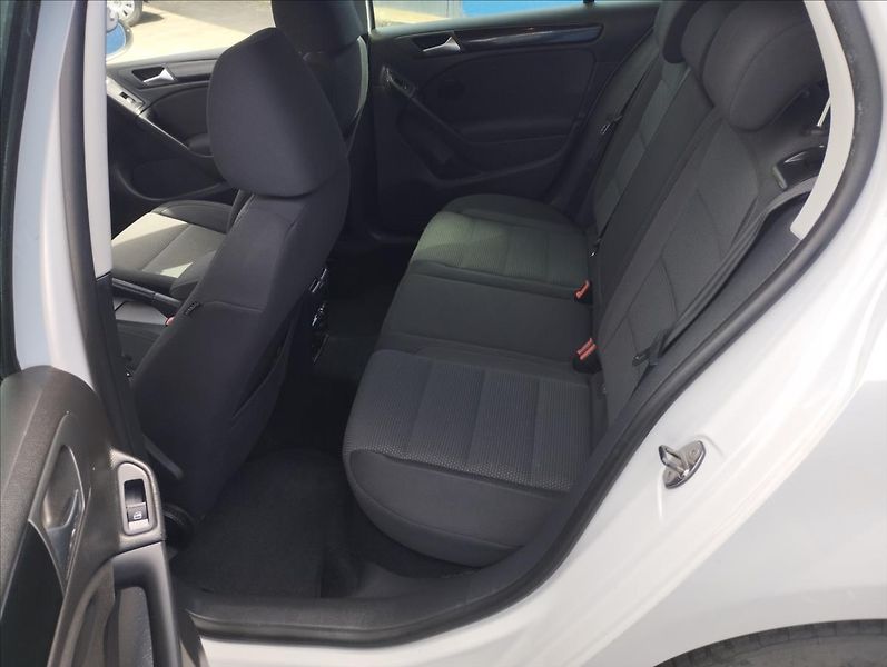 Volkswagen Golf 1,2 - fotka 10 z 15