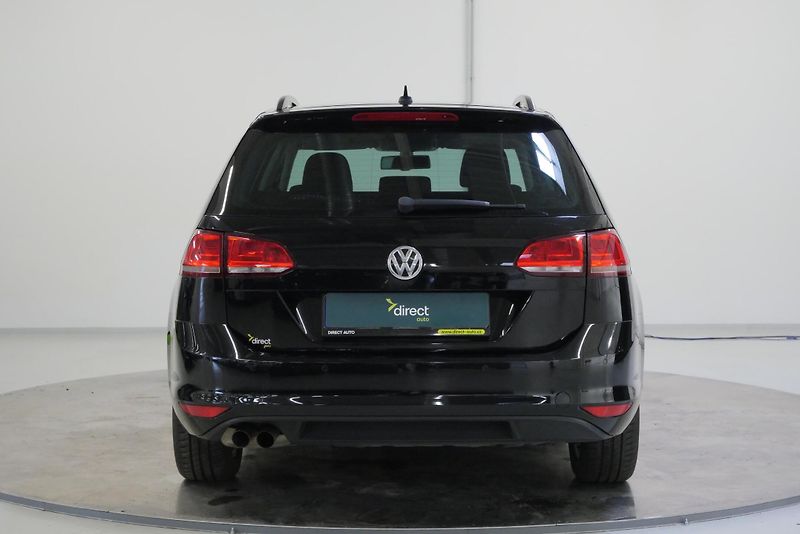 Volkswagen Golf - fotka 6 z 27