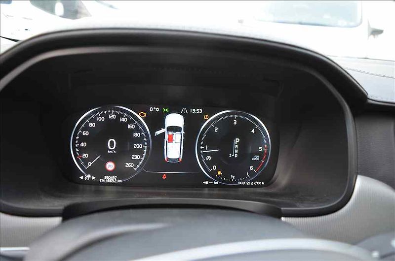 Volvo V90 (2017) CROSS COUNTRY D5 2,0 AWD - fotka 18 z 24