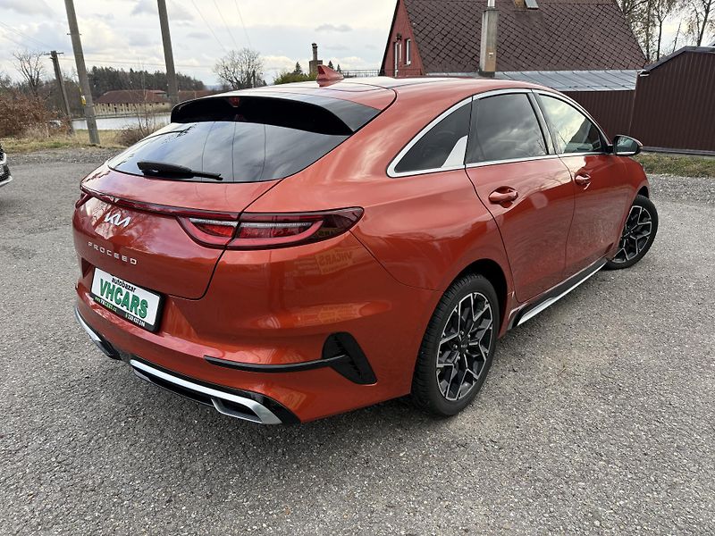 Kia ProCeed 1.5 T-DGi  118kW  7DC GT DPH - fotka 4 z 34