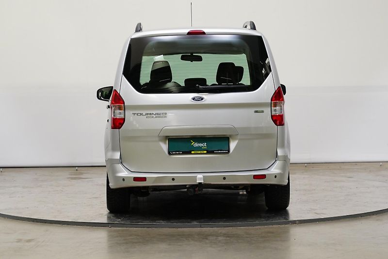 Ford Tourneo Courier - fotka 6 z 24