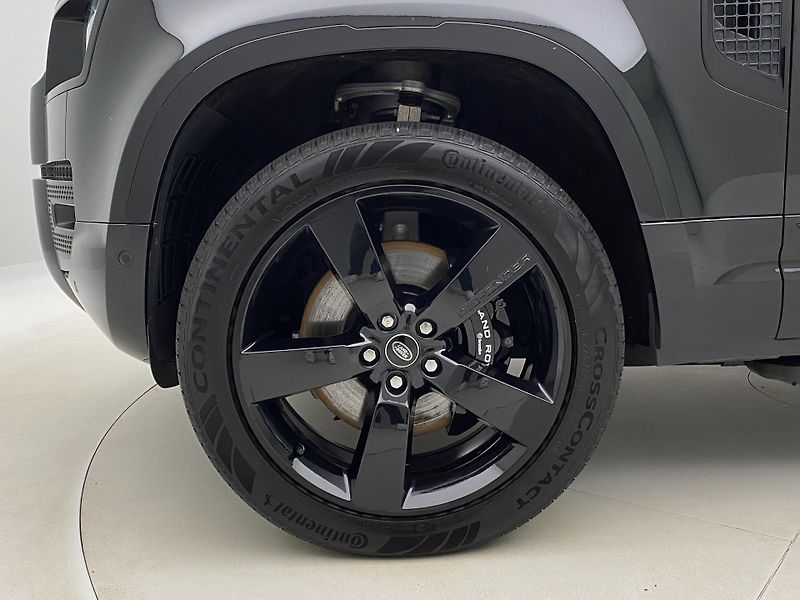 Land Rover Defender 110 P525 V8 EDITION AWD AUT CZ - fotka 38 z 58