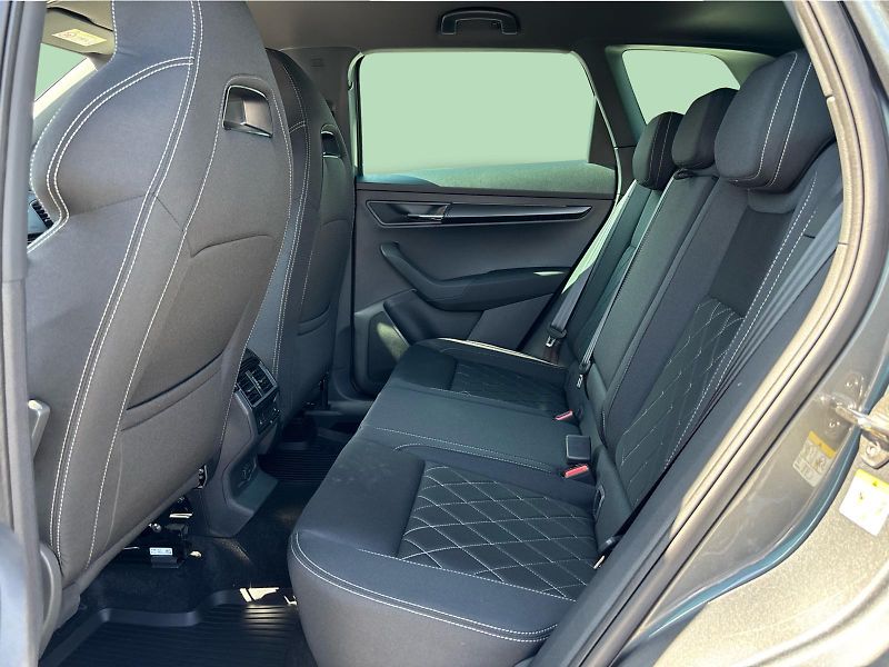 Škoda Karoq 1,5 TSI 110 kW SPORTLINE DSG - fotka 12 z 30