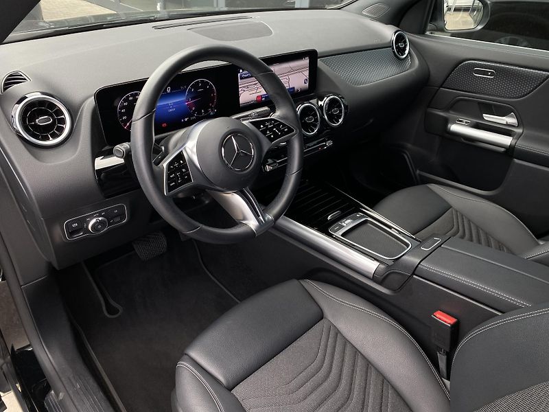 Mercedes-Benz GLA 180 d Progressive Advanced - fotka 9 z 27