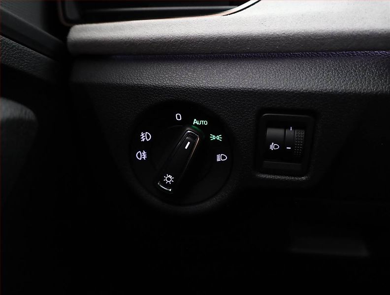 Škoda Scala (2025) Selection 1.0 TSI - fotka 15 z 18