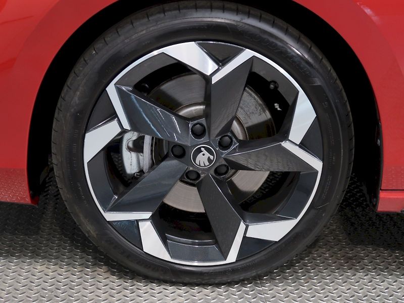 Škoda Superb (2025) SPORTLINE 2.0TSI 195KW 4x4 DSG - fotka 12 z 50