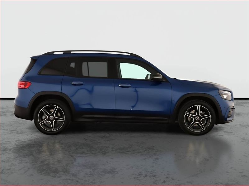 Mercedes-Benz GLB (2025) 200 d, AMG Line, Navigace - fotka 6 z 27