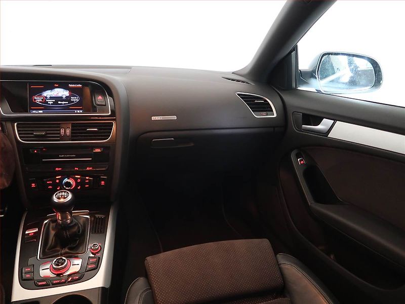 Audi A5 (2016) S-Line 2.0 TDI, Kůže, Navi - fotka 8 z 14