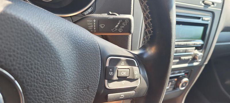 Volkswagen Golf (2012) 1,2TSi 77kW benzín „STYLE“ - fotka 22 z 32