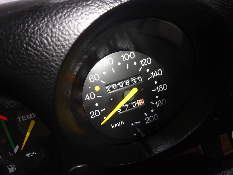 Saab 90 (1985)  2.0  - fotka 8 z 16