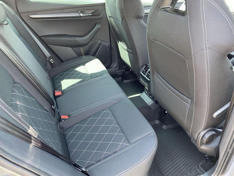 Škoda Karoq (2026) 2.0 TDI 4x4 DSG Sportline - fotka 10 z 39