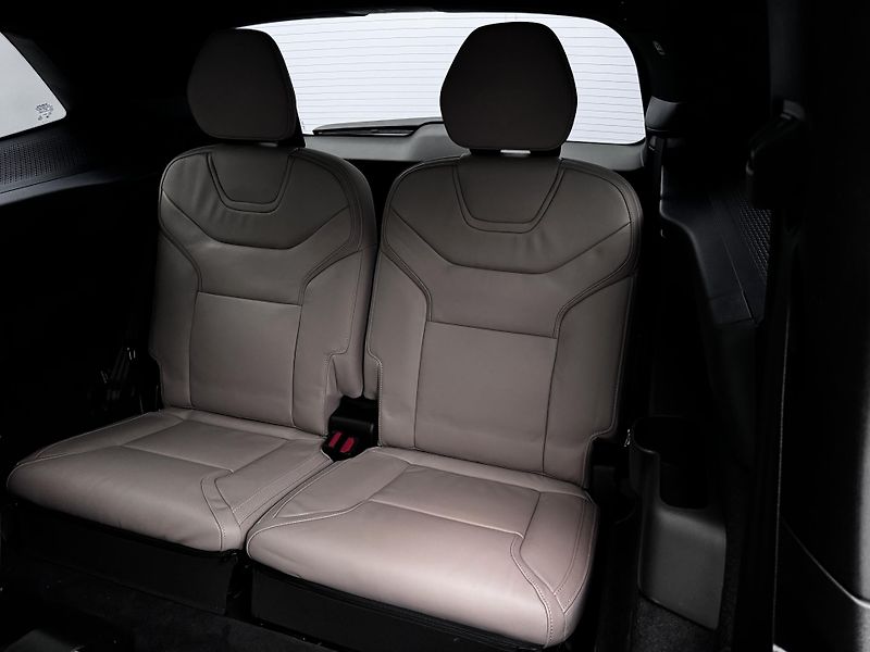 Volvo EX90 (2026) PURE ELECTRIC TWIN ULTRA 7míst - fotka 17 z 27