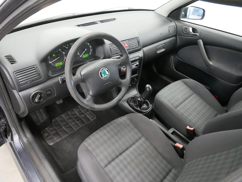 Škoda Octavia - fotka 14 z 20