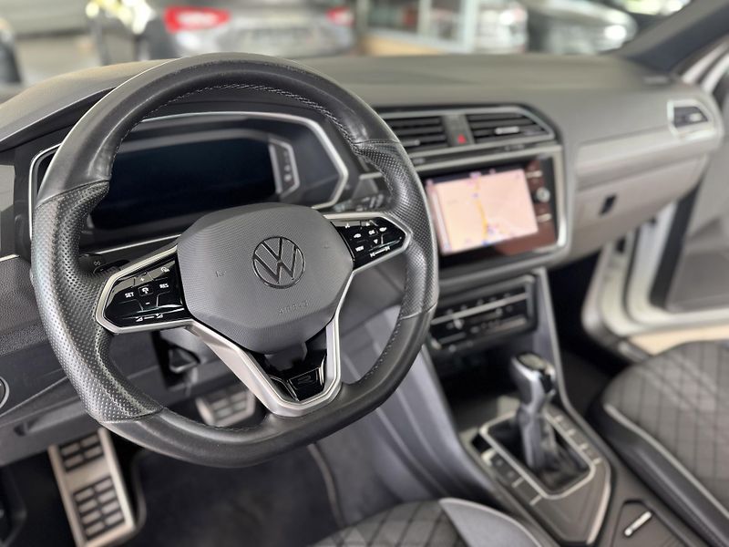 Volkswagen Tiguan 1,5TSI DSG*R-LINE*REZERVACE! - fotka 10 z 32