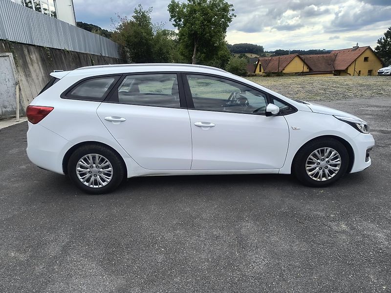 Kia Ceed (2018) 1.6 CRDI 100KW/AC/PDC/LED - fotka 8 z 50