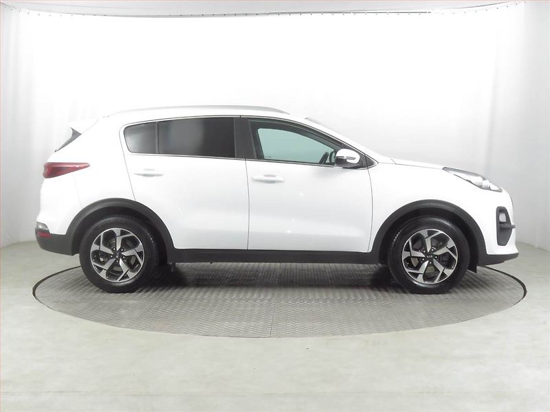 Kia Sportage (2021) 1.6 CRDi MHEV, Automat, Navi - fotka 6 z 22