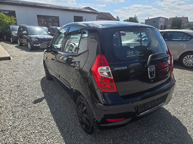 Hyundai i10 (2011) 1.0 i TOP 2sady kol - fotka 5 z 17
