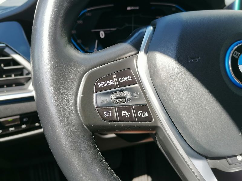 BMW Řada 3 (2022) REZERVACE! 320e PHEV - fotka 29 z 42
