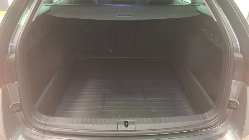 Škoda Octavia (2025) COMBI TOP SELECTION 1,5 TSI M- - fotka 20 z 22