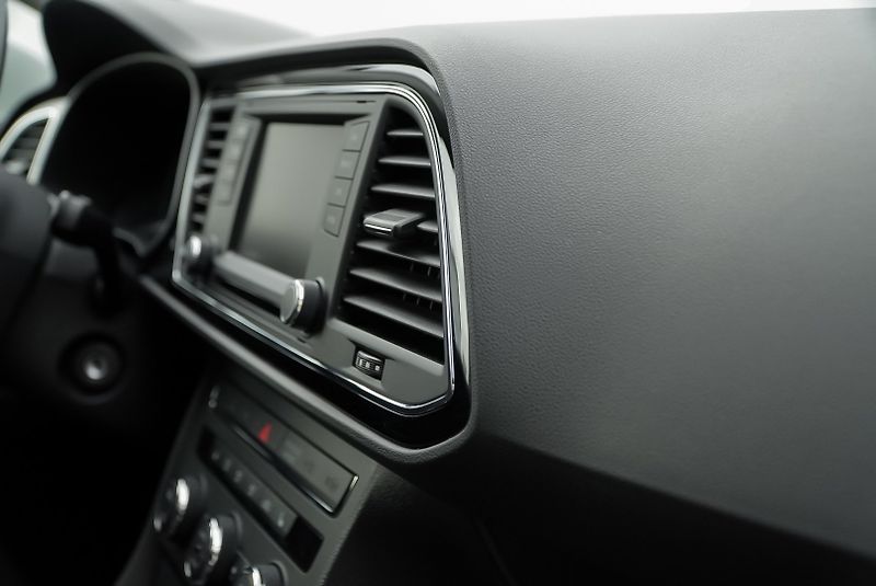 Seat Leon 1.4 TSI STYLE nové rozvody - fotka 22 z 33