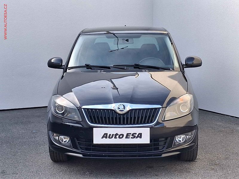 Škoda Fabia (2014) 1.2 TSi, Ambition, TZ, +kola - fotka 2 z 15