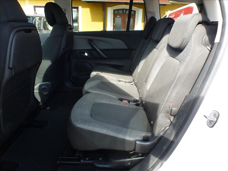 Citroën Grand C4 SpaceTourer 1,2 Pure Tech 130 7míst - fotka 19 z 45