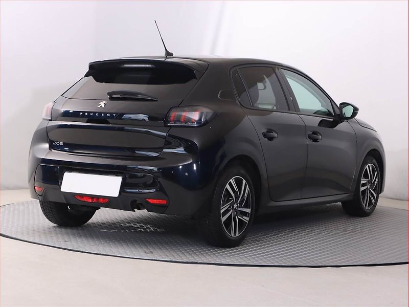 Peugeot 208 (2022) Allure 1.2 PureTech - fotka 5 z 20