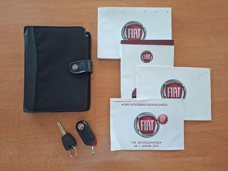 Fiat 500C (2012) 1.2i 51kW -SENZORY-KLIMA - fotka 31 z 37