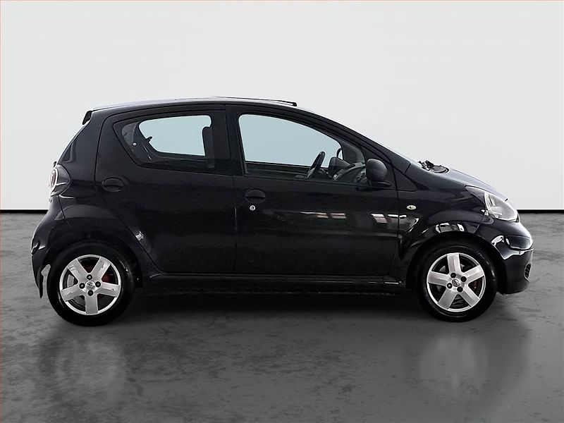 Toyota Aygo (2011) 1.0 VVT-i, po STK - fotka 6 z 15