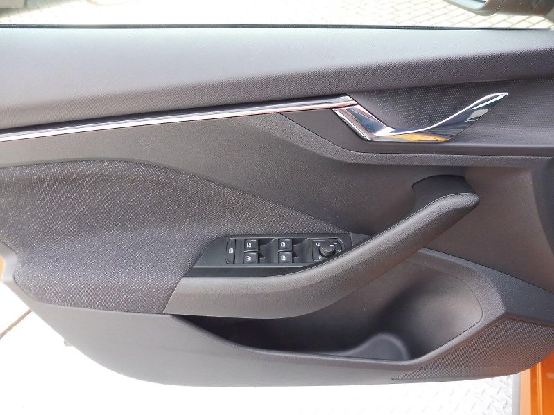 Škoda Kamiq (2025) Top Selection 1,5 TSI 110kW DS - fotka 19 z 29