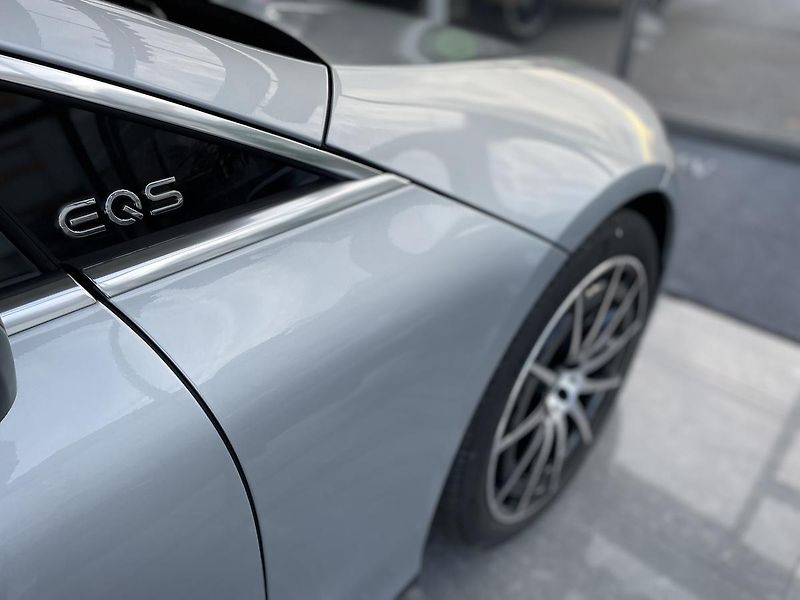 Mercedes-Benz EQS 580 4MATIC AMG linie - fotka 32 z 36