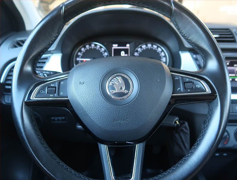 Škoda Fabia (2016) 1.4 TDI, Serv.kniha, Tempomat - fotka 15 z 16