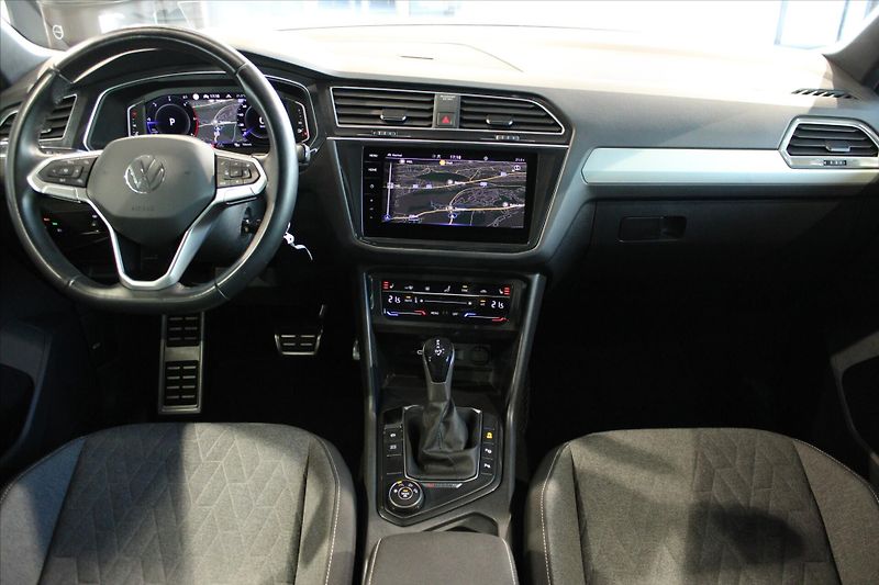 Volkswagen Tiguan TDi DSG 4MOTION IQ.Light/ACC/T - fotka 12 z 33
