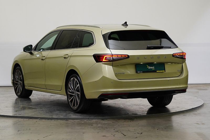 Škoda Superb - fotka 7 z 29