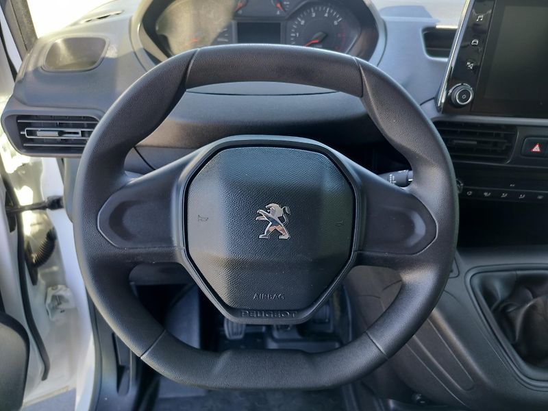 Peugeot Partner 1.5 BlueHDI - fotka 13 z 24