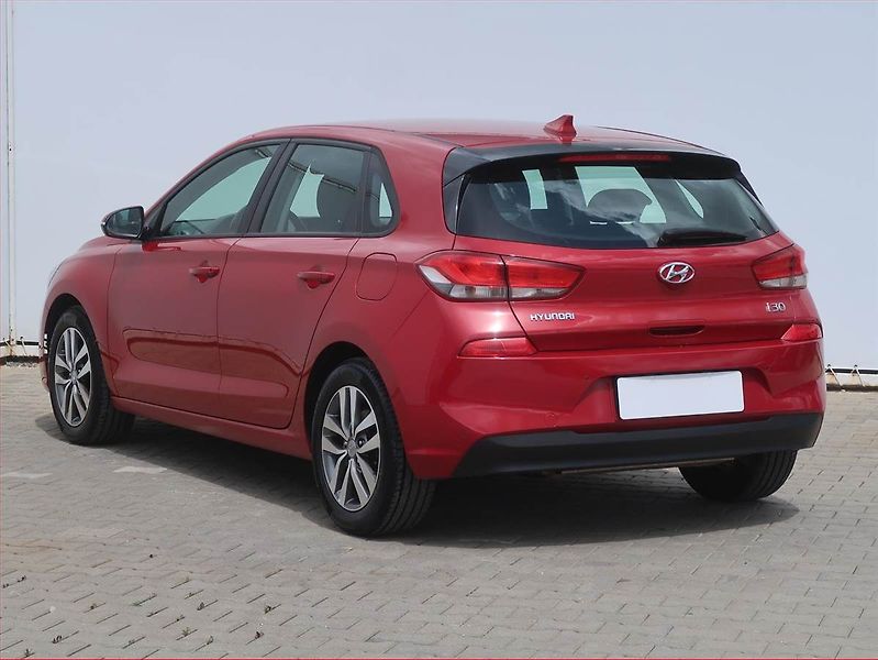 Hyundai i30 (2019) 1.4 CVVT, Tempomat - fotka 4 z 17